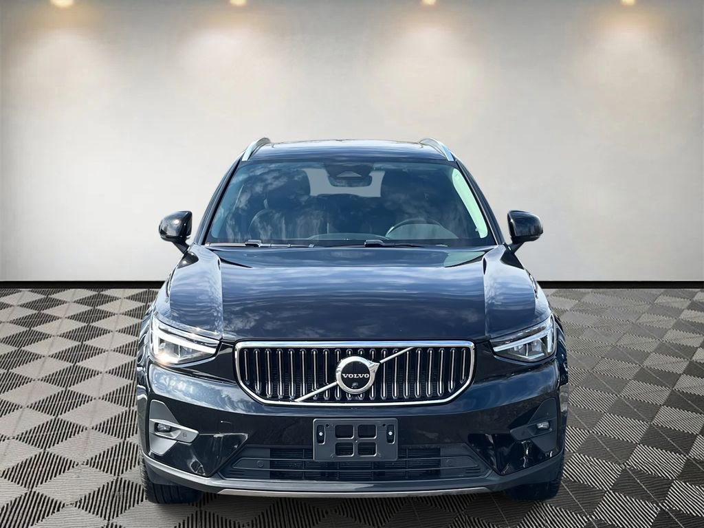 Used 2023 Volvo XC40 B5 Ultimate w/ Climate Package image 8