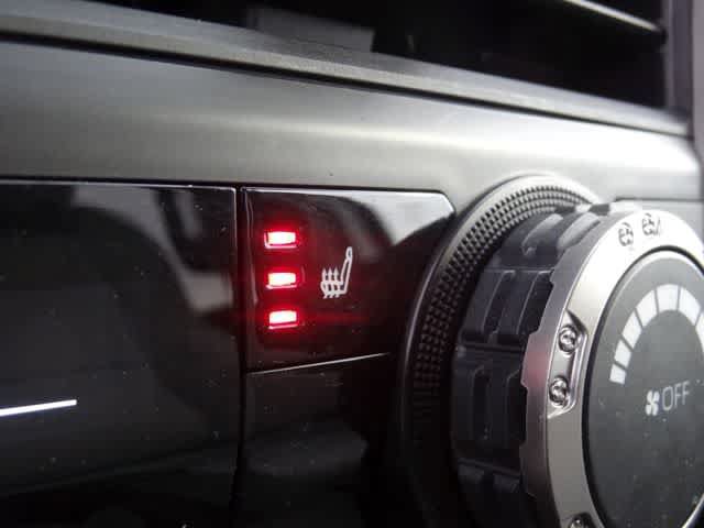 Used 2024 Toyota Tacoma SR5 AWD/4WD image 28