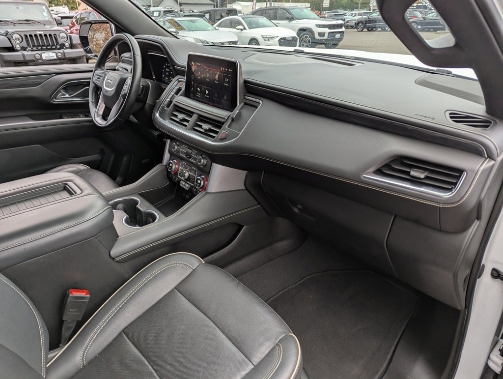 Used 2023 GMC Yukon SLT image 40