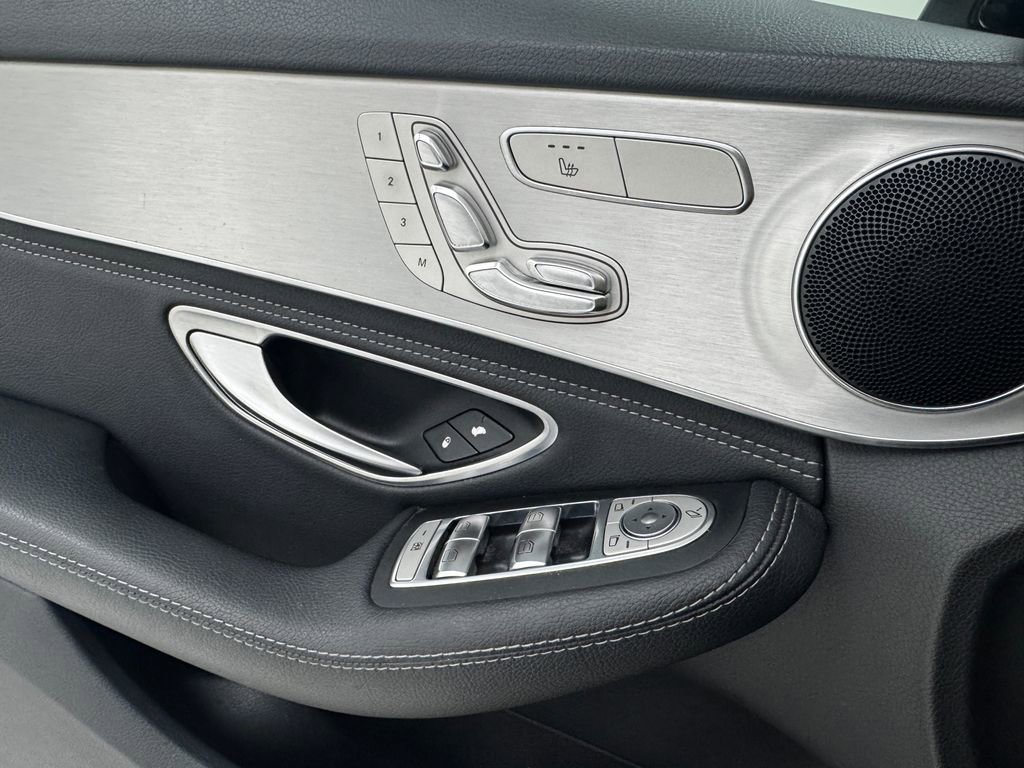 Used 2015 Mercedes-Benz C 300 4MATIC Sedan image 27