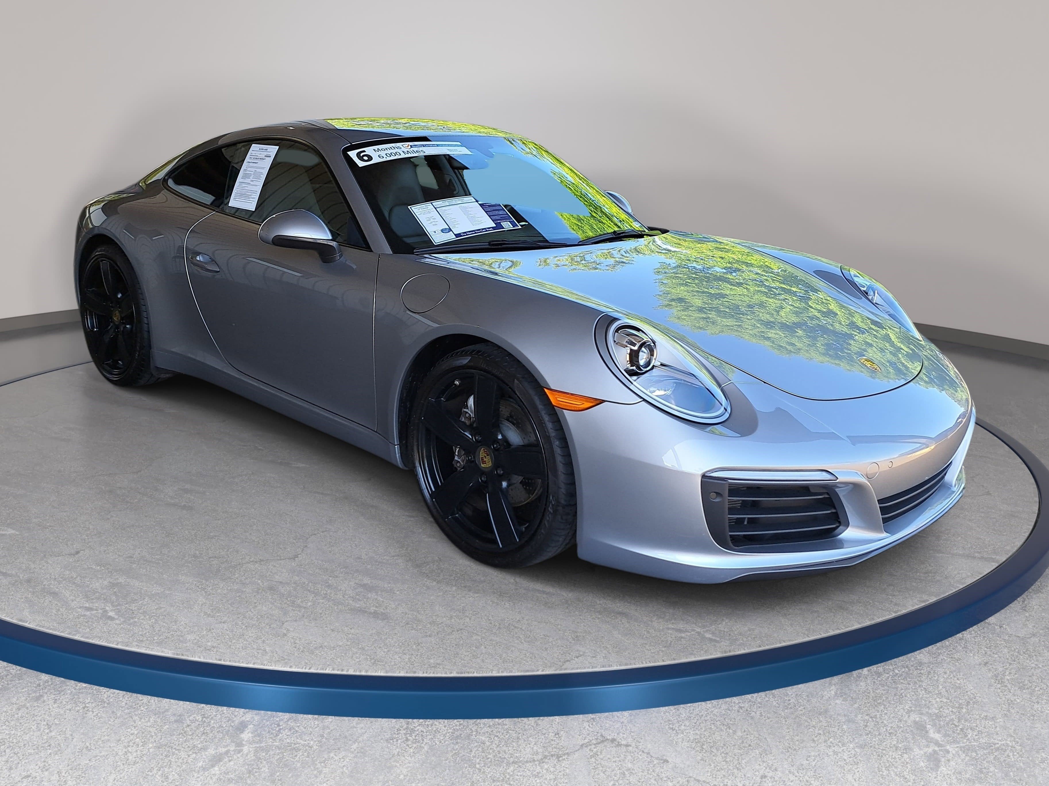 Used 2018 Porsche 911 Carrera RWD image 3