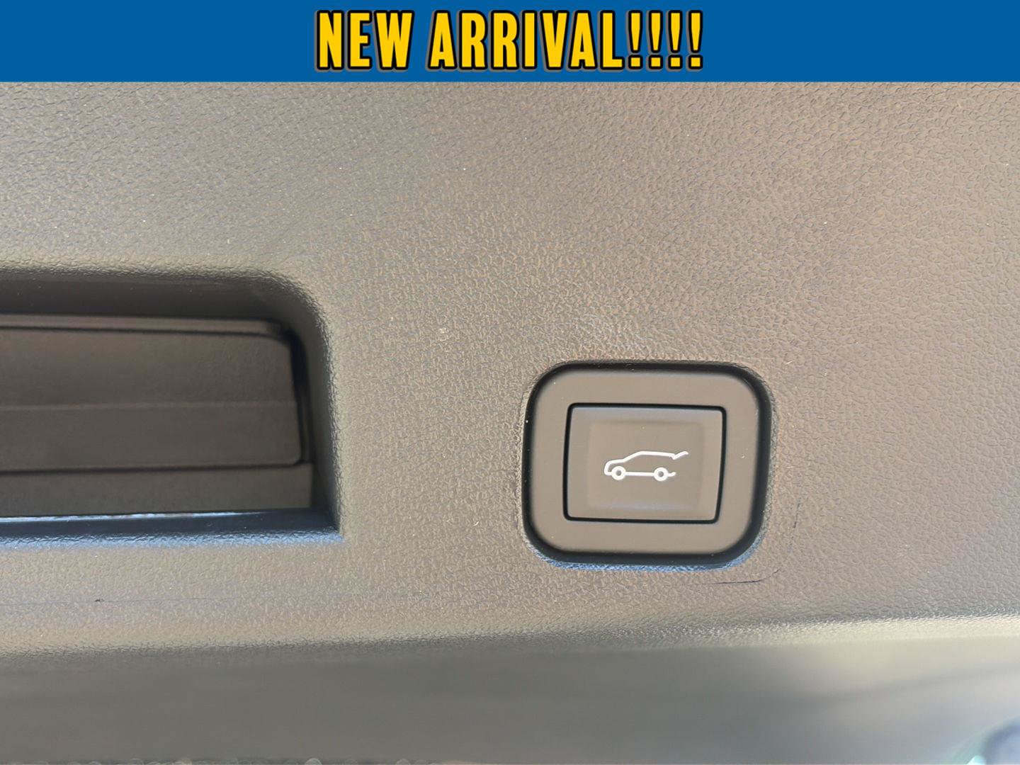 New 2027 Chevrolet Traverse Z71 w/ Enhanced Driving Package AWD/4WD image 12