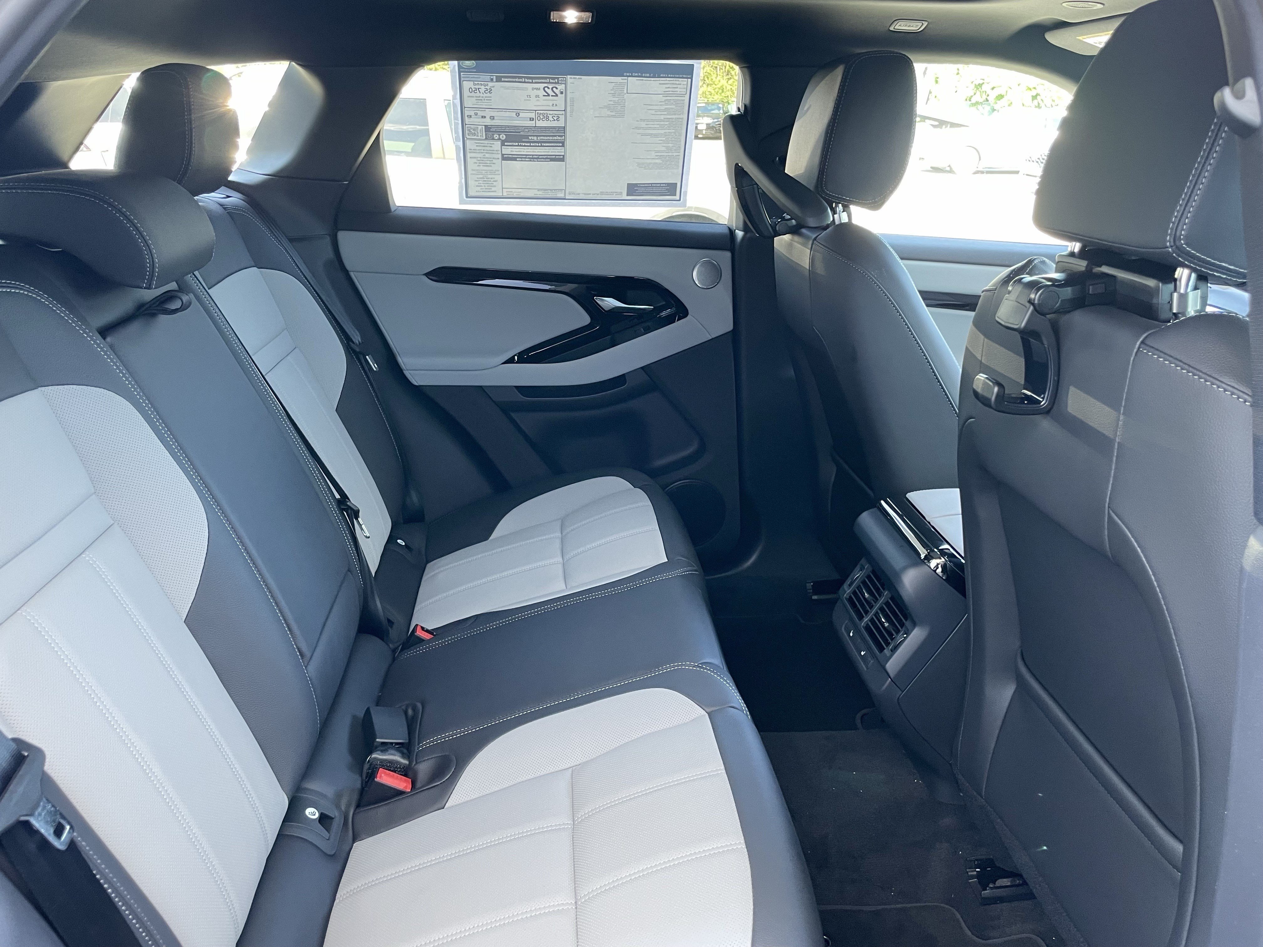 New 2026 Land Rover Range Rover Evoque Hoxton AWD/4WD image 31