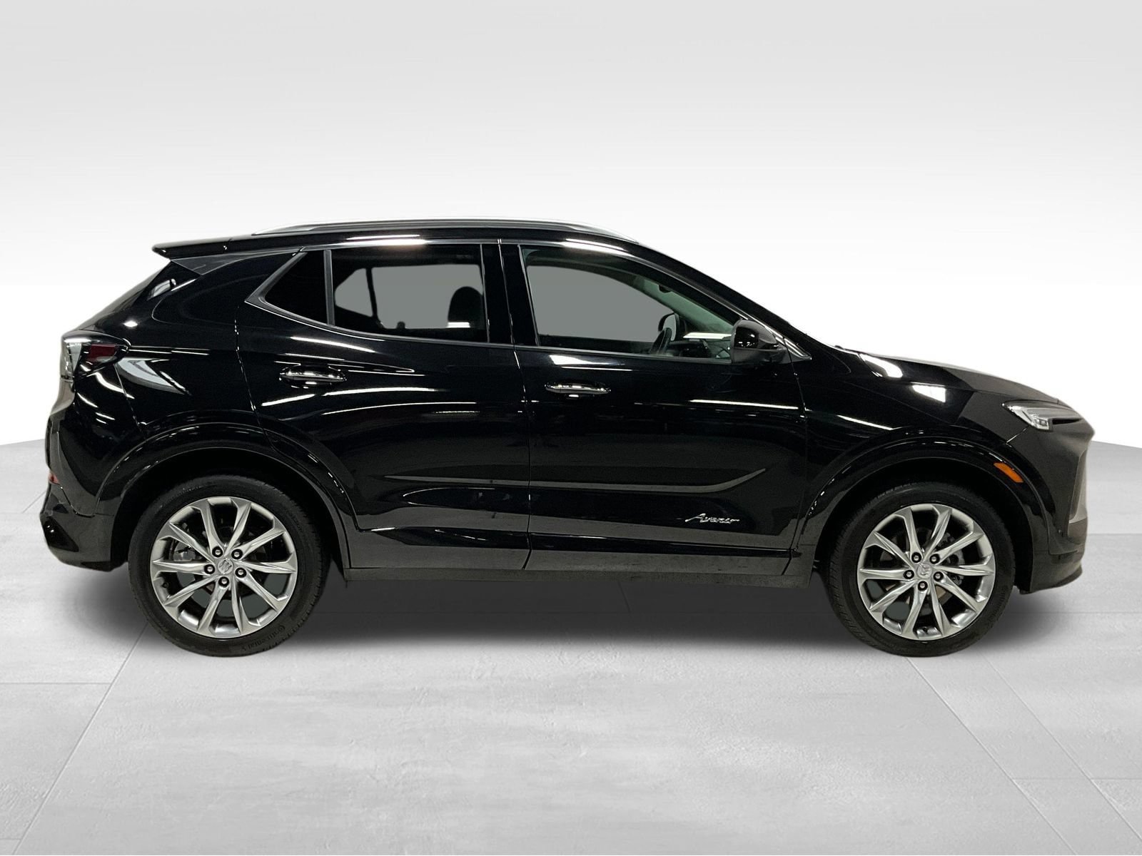 Used 2024 Buick Encore GX Avenir w/ Avenir Convenience Package AWD/4WD image 3