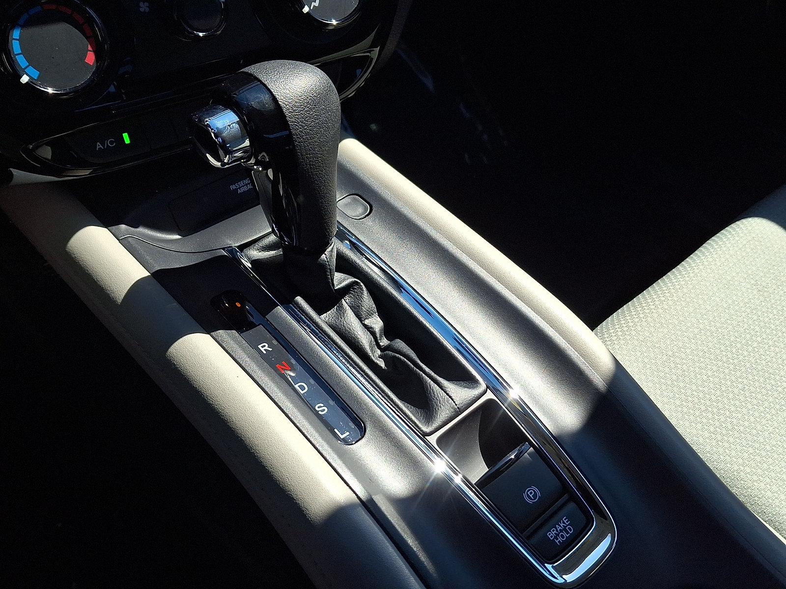 Used 2021 Honda HR-V LX image 18