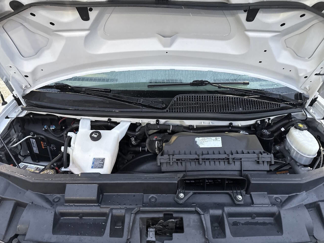 Used 2019 Chevrolet Express 3500 w/ Driver Convenience Package image 13