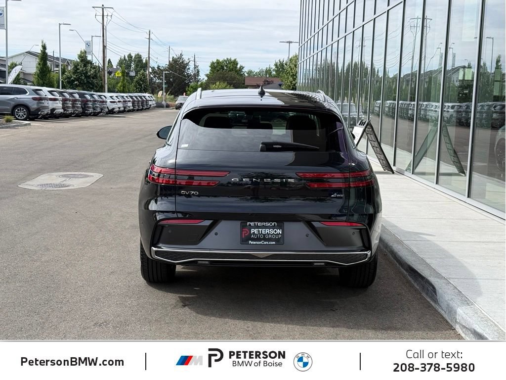 Used 2026 Genesis GV70 2.5T Advanced AWD/4WD image 4