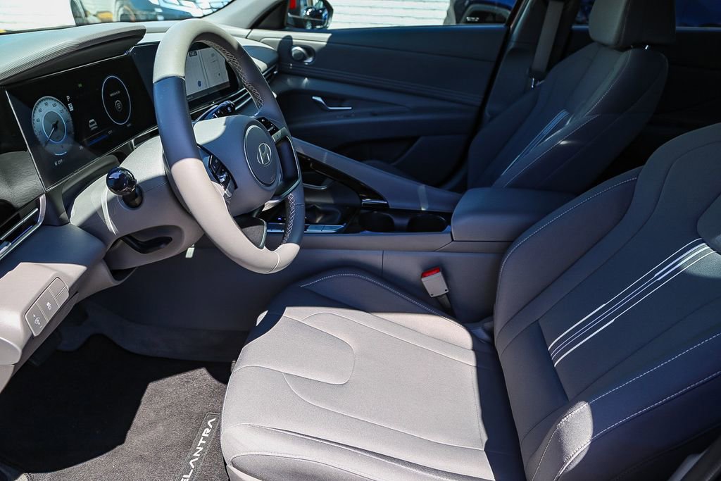 Certified 2024 Hyundai Elantra SEL w/ Convenience Package FWD image 17