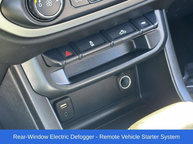 Used 2018 Chevrolet Colorado LT AWD/4WD image 9