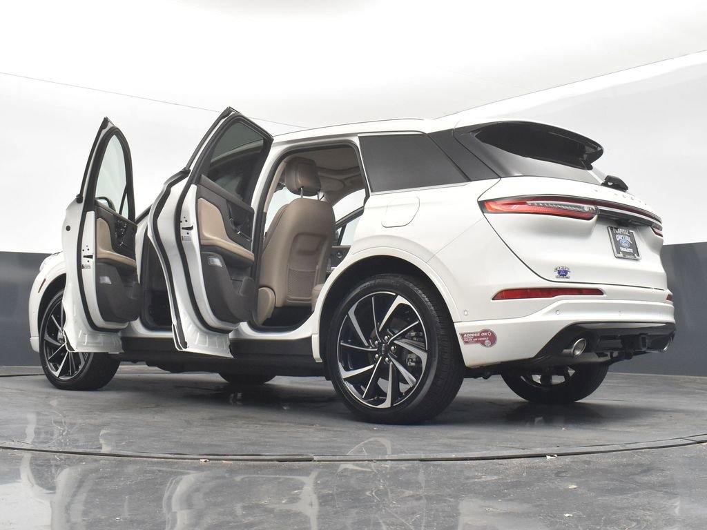 Used 2024 Lincoln Corsair Grand Touring w/ Equipment Group 302A image 38