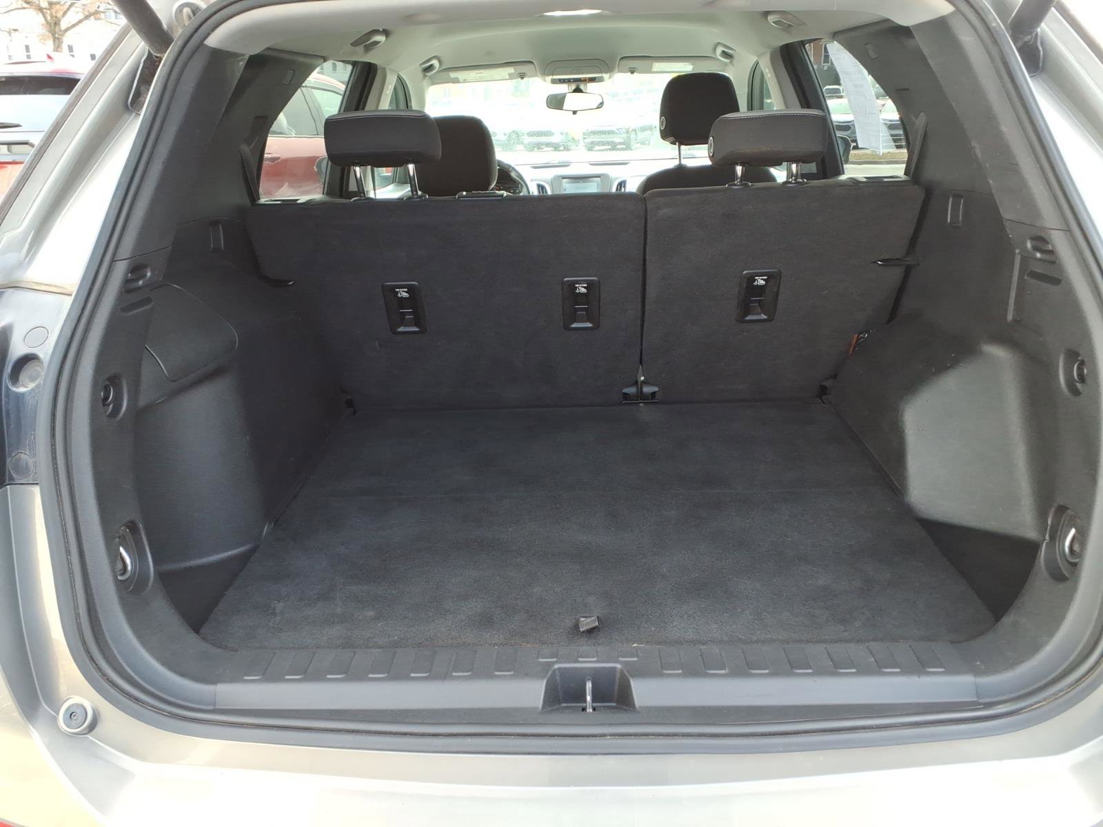 Used 2018 Chevrolet Equinox LT image 17