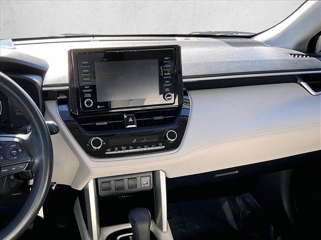 Used 2022 Toyota Corolla Cross L image 8