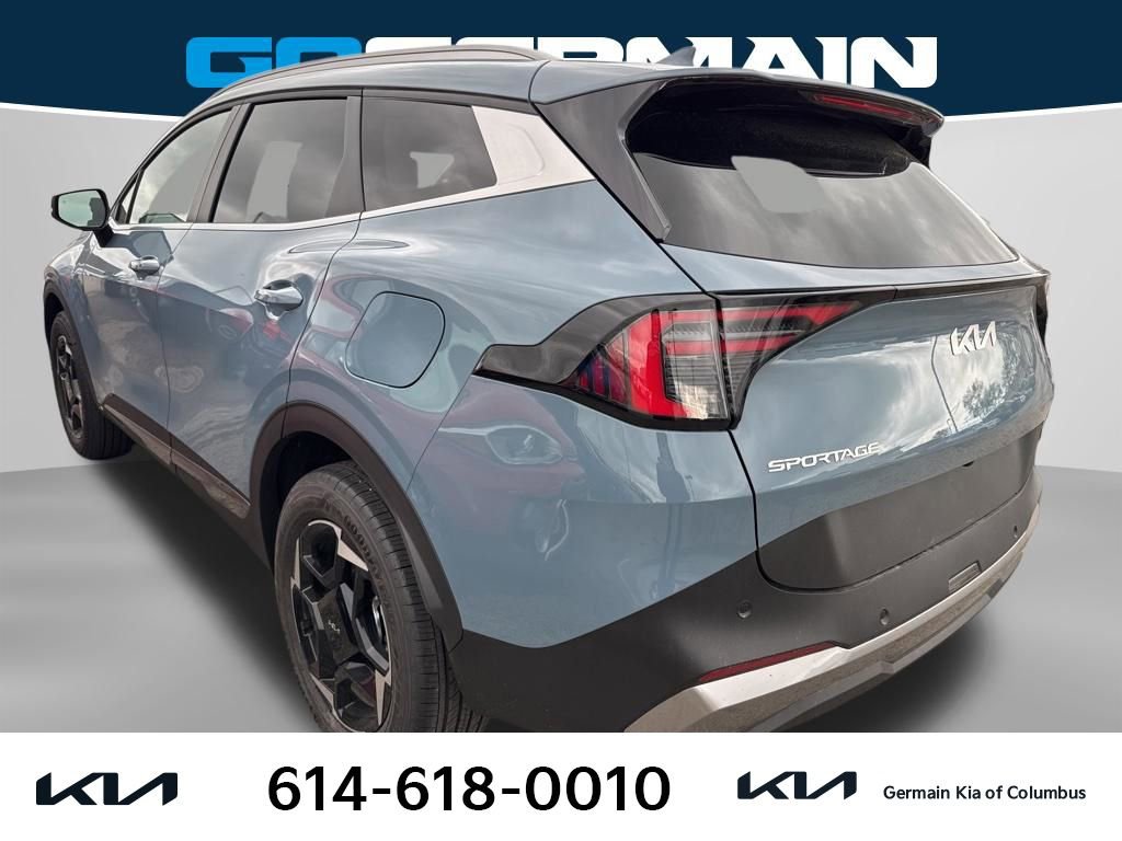 Used 2026 Kia Sportage EX AWD/4WD image 3