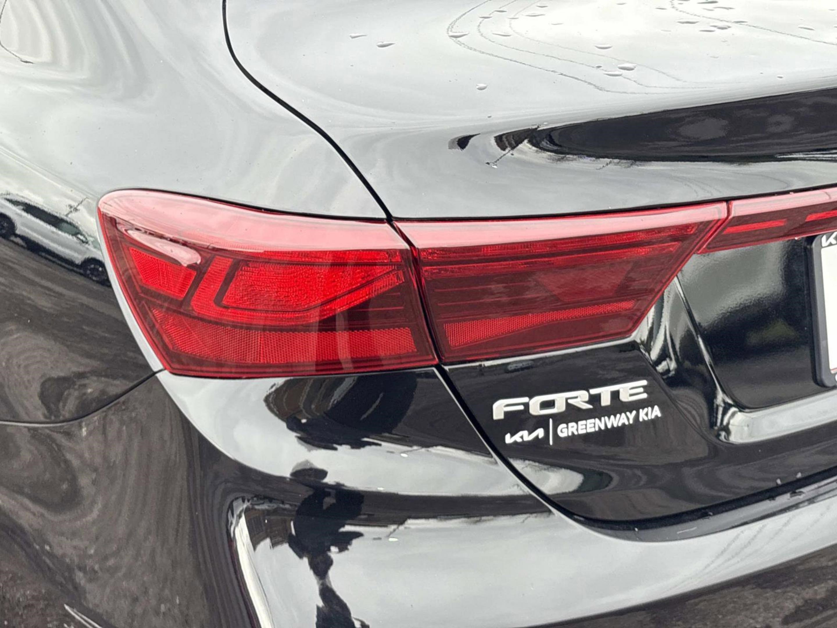 Used 2024 Kia Forte LXS image 11