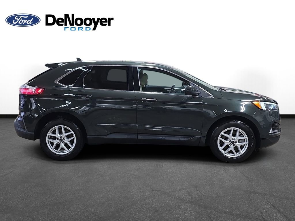 Used 2023 Ford Edge SEL w/ Convenience Package image 5