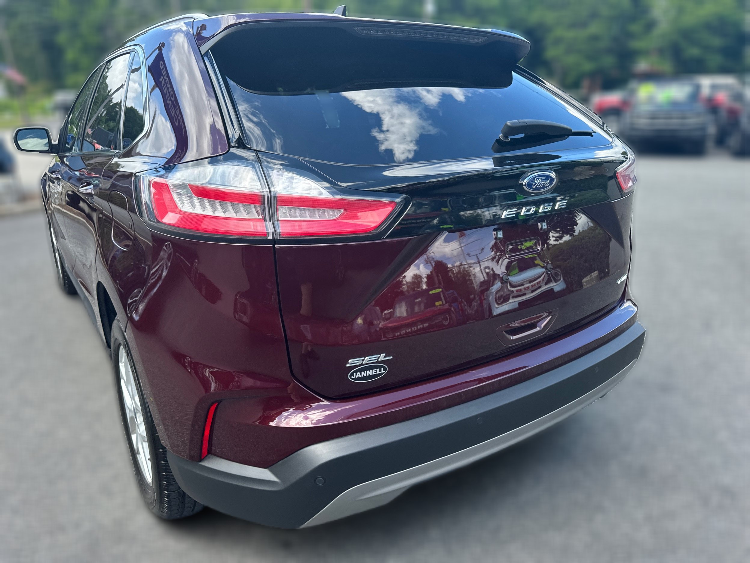 Used 2022 Ford Edge SEL w/ Convenience Package AWD/4WD image 23