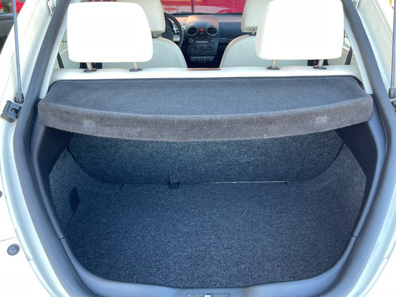 Used 2008 Volkswagen Beetle S image 39