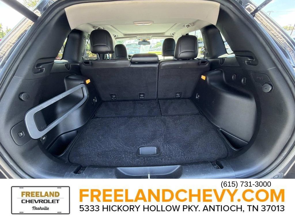 Used 2016 Jeep Cherokee Limited w/ Luxury Group FWD image 14