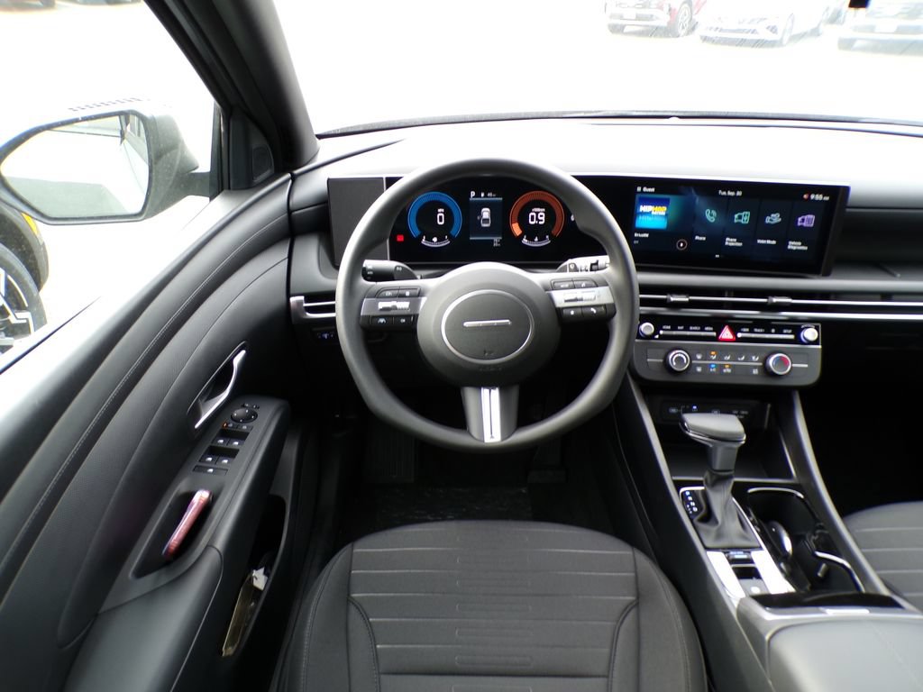New 2026 Hyundai Santa Cruz SE AWD/4WD image 14