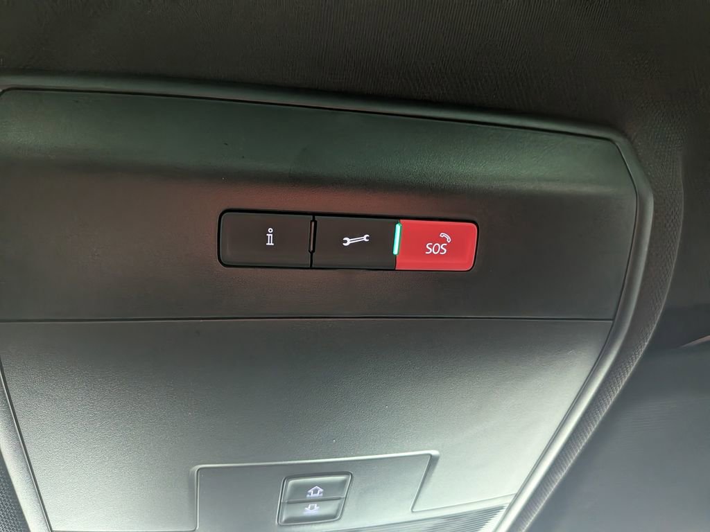 Used 2022 Volkswagen Atlas Cross Sport SEL R-Line image 31