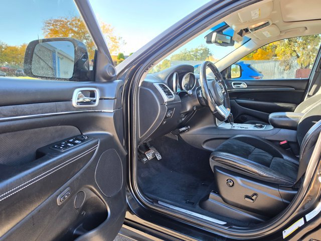 Used 2012 Jeep Grand Cherokee SRT8 w/ Luxury Group II AWD/4WD image 21