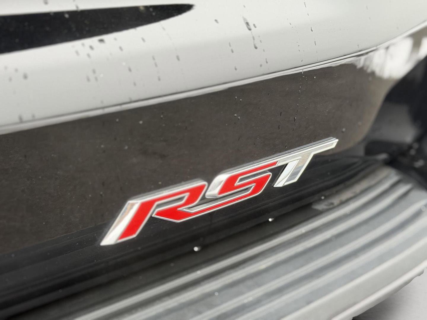 Used 2022 Chevrolet Tahoe RST w/ Sport Performance Package image 39