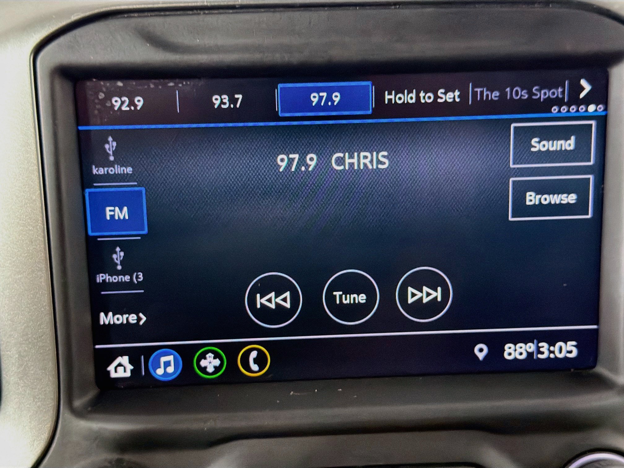 Used 2021 Chevrolet Silverado 1500 LT AWD/4WD image 19