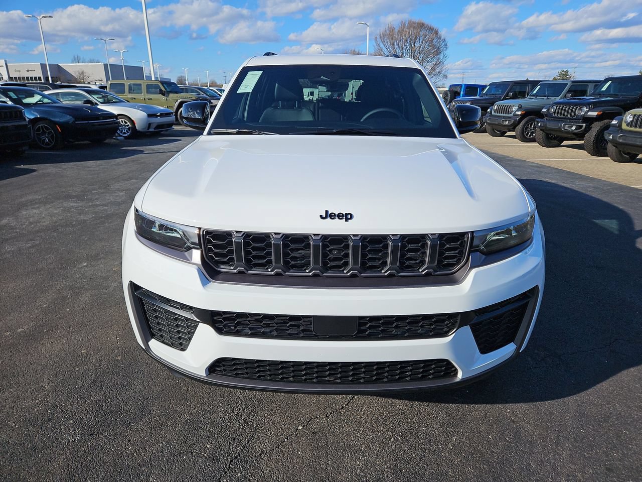 New 2026 Jeep Grand Cherokee Altitude AWD/4WD image 2