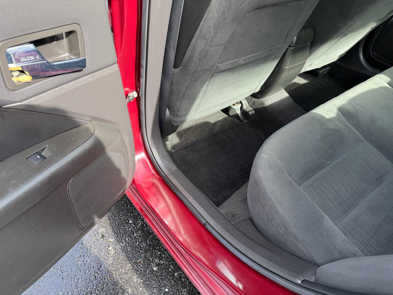 Used 2007 Ford Fusion SE image 16