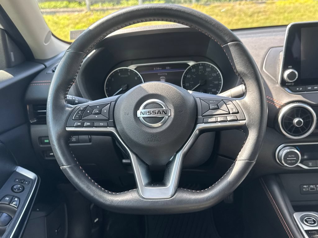 Used 2023 Nissan Sentra SR w/ SR Premium Package FWD image 15