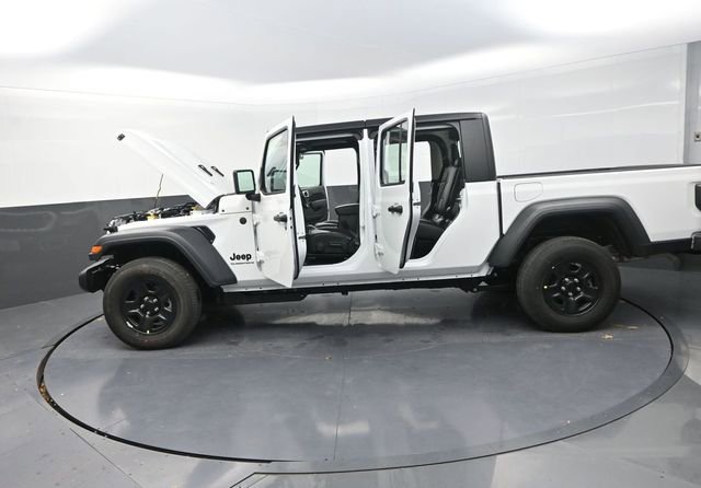 New 2026 Jeep Gladiator Sport image 31