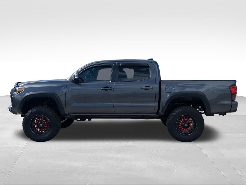 Used 2019 Toyota Tacoma TRD Off-Road AWD/4WD image 6