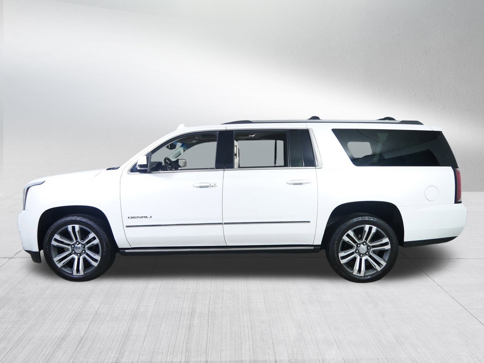 Used 2019 GMC Yukon XL Denali w/ Denali Ultimate Package image 4