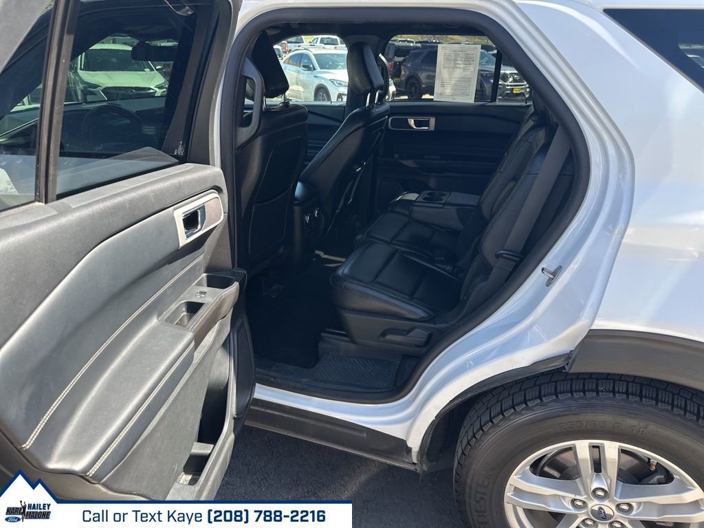 Used 2020 Ford Explorer XLT w/ Equipment Group 202A image 11