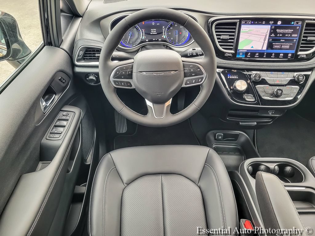 New 2027 Chrysler Pacifica Select w/ Family Tech Group FWD image 20