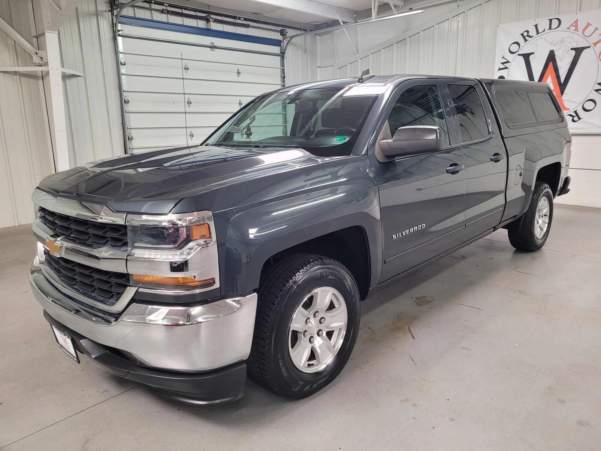 Used 2018 Chevrolet Silverado 1500 LT image 2
