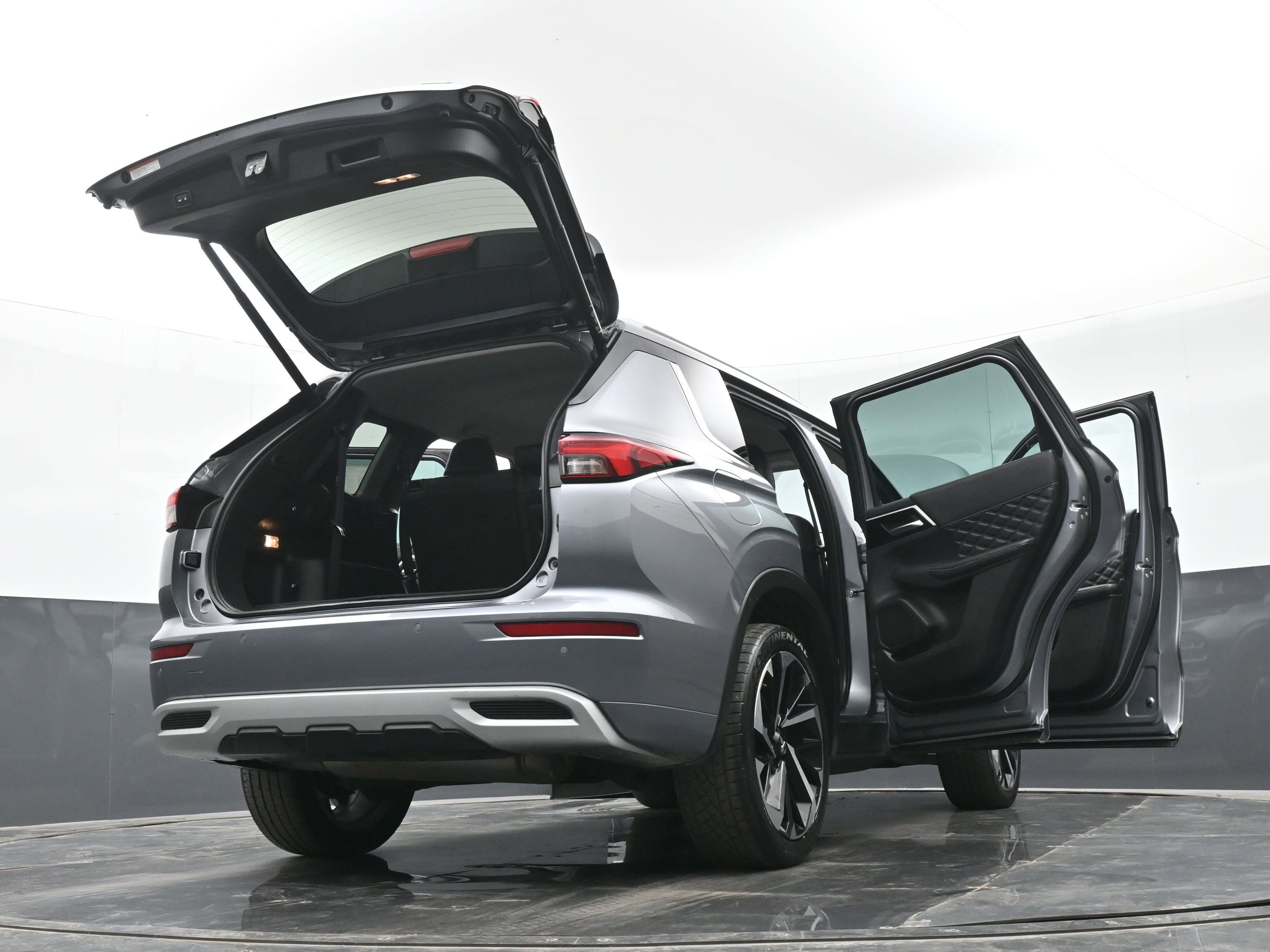 Used 2022 Mitsubishi Outlander SEL image 48