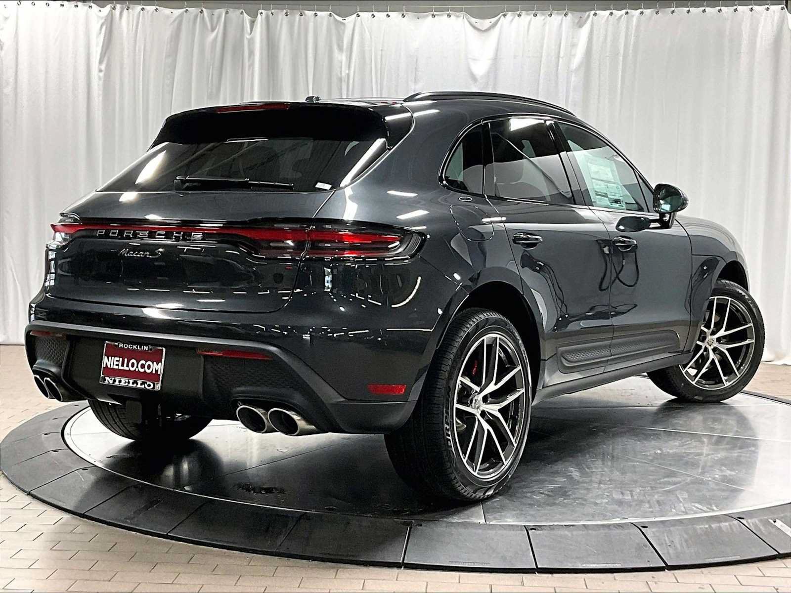 Used 2026 Porsche Macan S AWD/4WD image 9