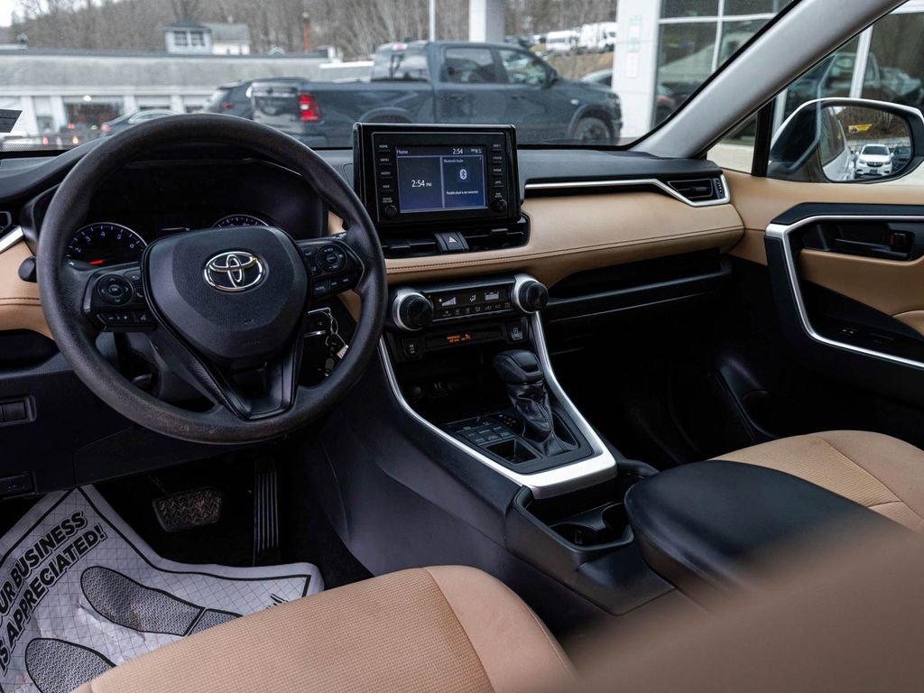 Used 2019 Toyota RAV4 LE w/ All Weather Liner Package AWD/4WD image 16