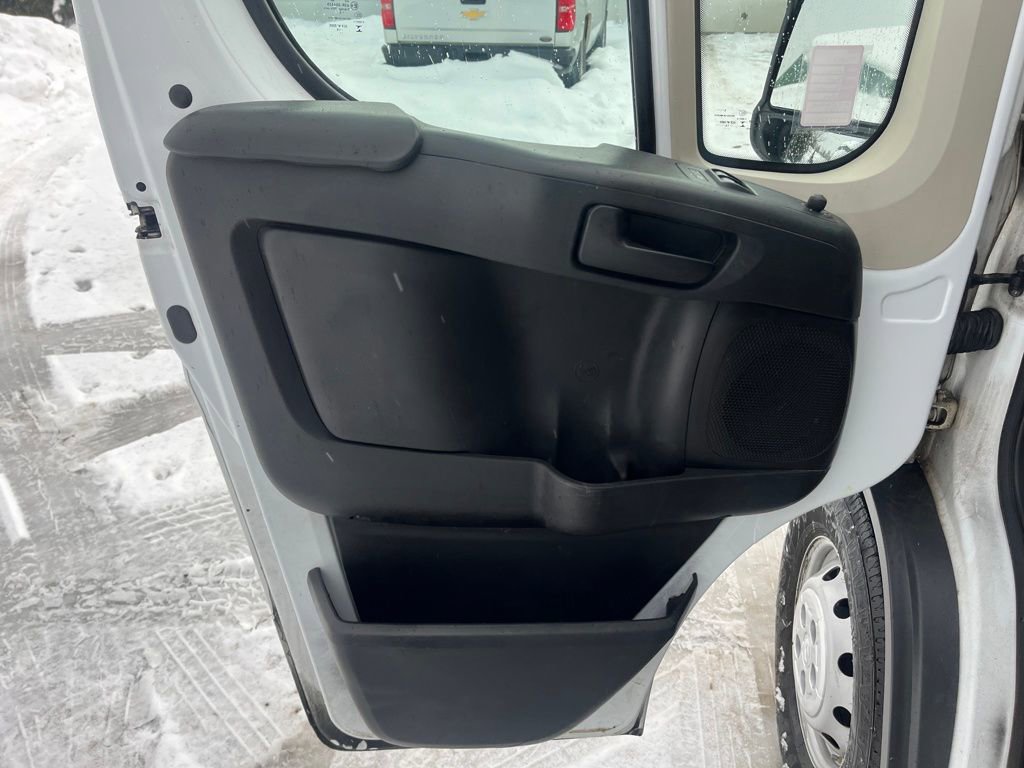 Used 2016 RAM ProMaster 2500 w/ Interior Convenience Group image 12