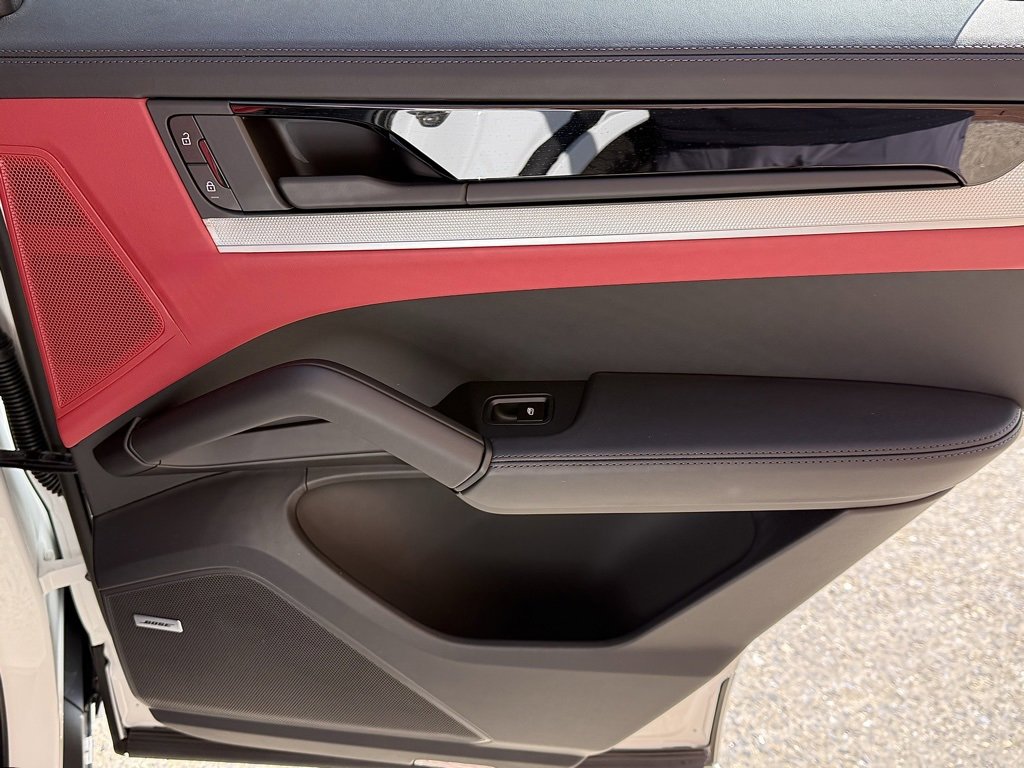 New 2026 Porsche Cayenne E-Hybrid image 25