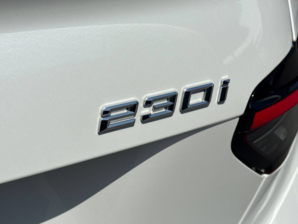 Used 2025 BMW 230i Coupe w/ Convenience Package RWD image 9