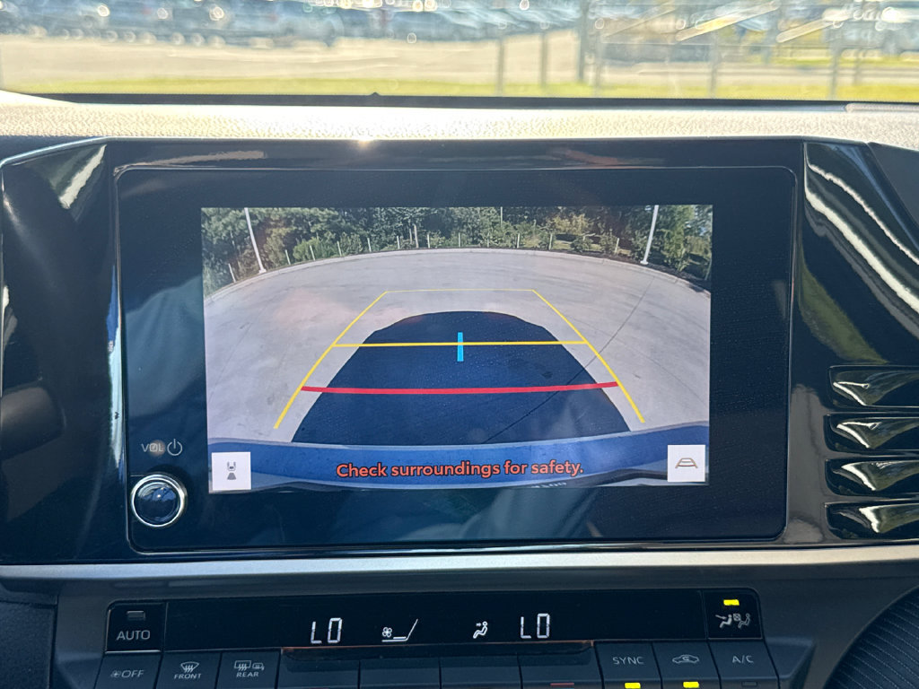 Used 2025 Toyota Camry SE FWD image 27
