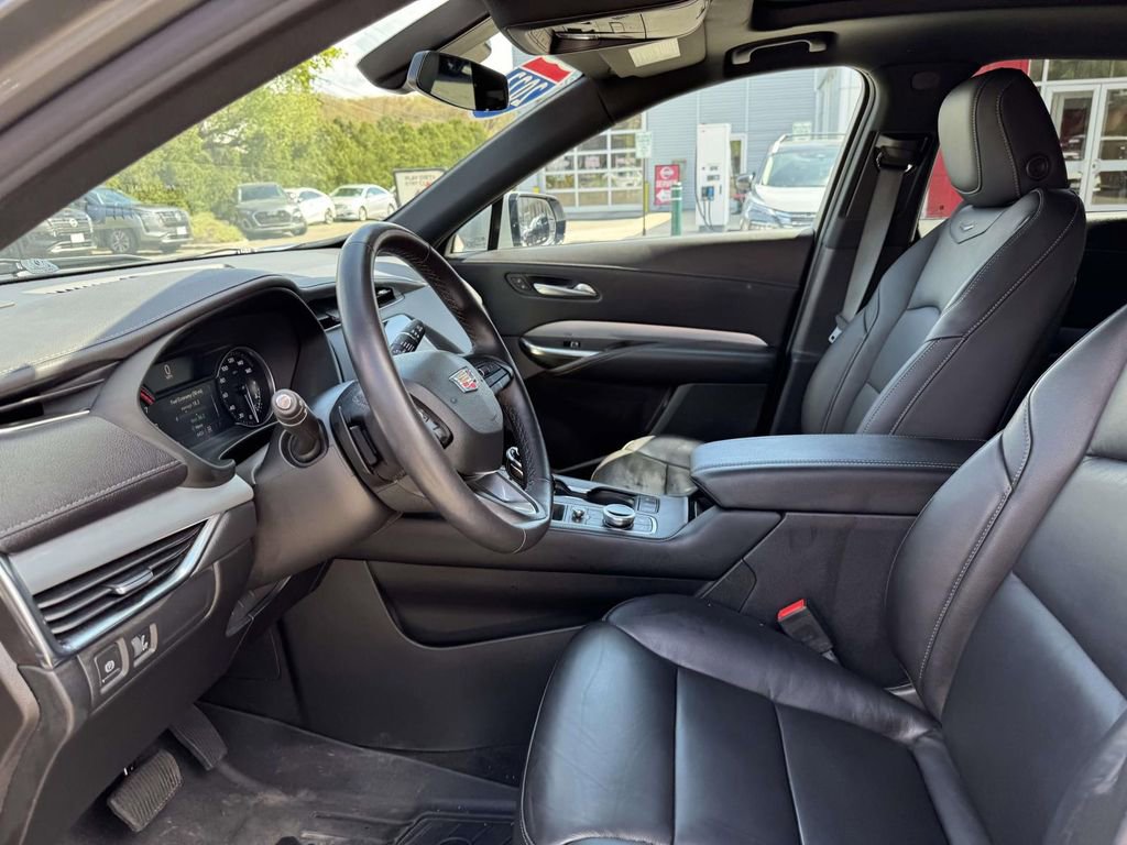 Used 2023 Cadillac XT4 Premium Luxury w/ Cold Weather Package AWD/4WD image 14