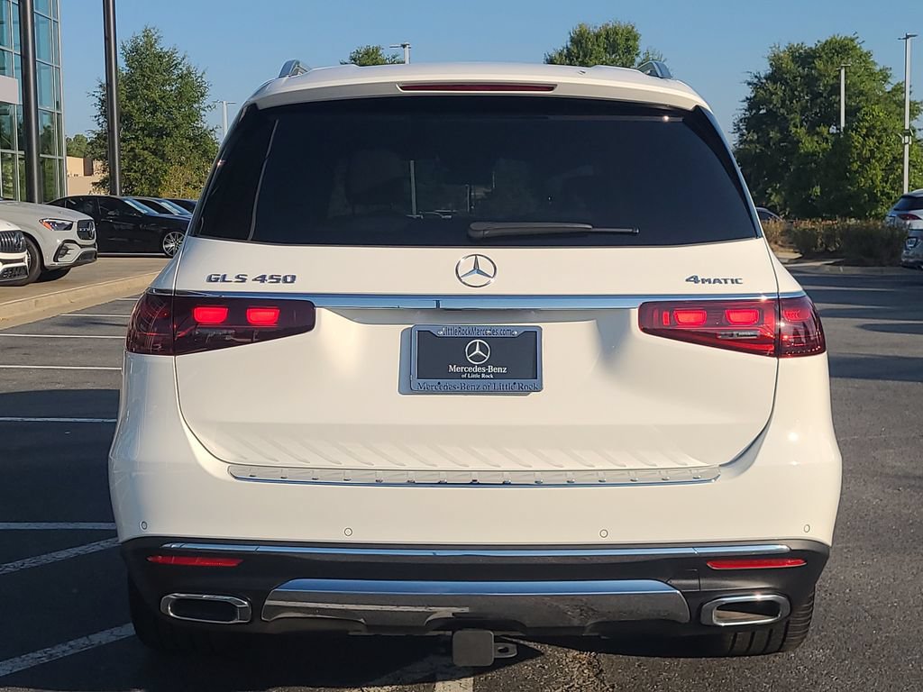 Used 2025 Mercedes-Benz GLS 450 4MATIC image 4
