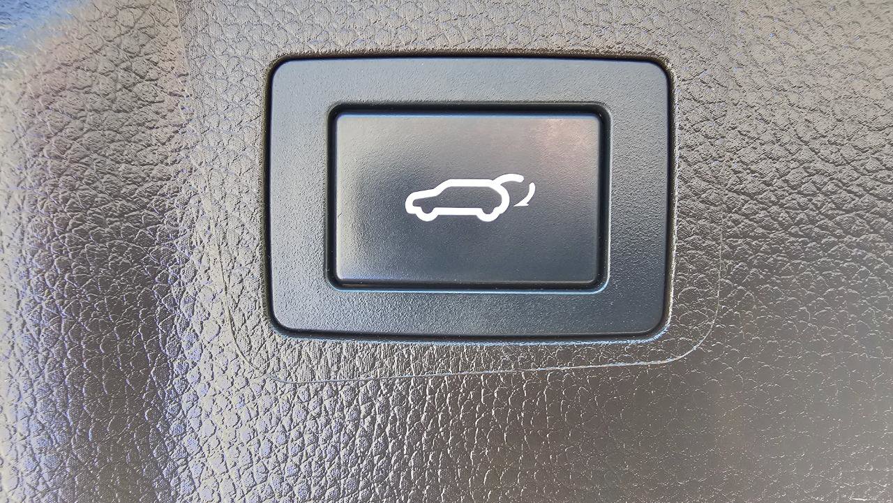 Used 2019 Hyundai Santa Fe XL AWD/4WD image 23