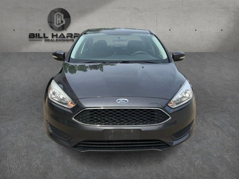 Used 2016 Ford Focus SE FWD image 1