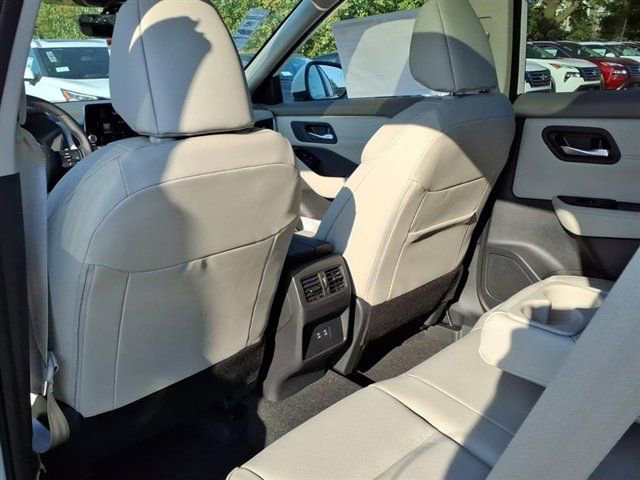 New 2026 Nissan Rogue SV w/ SV Premium Package image 27