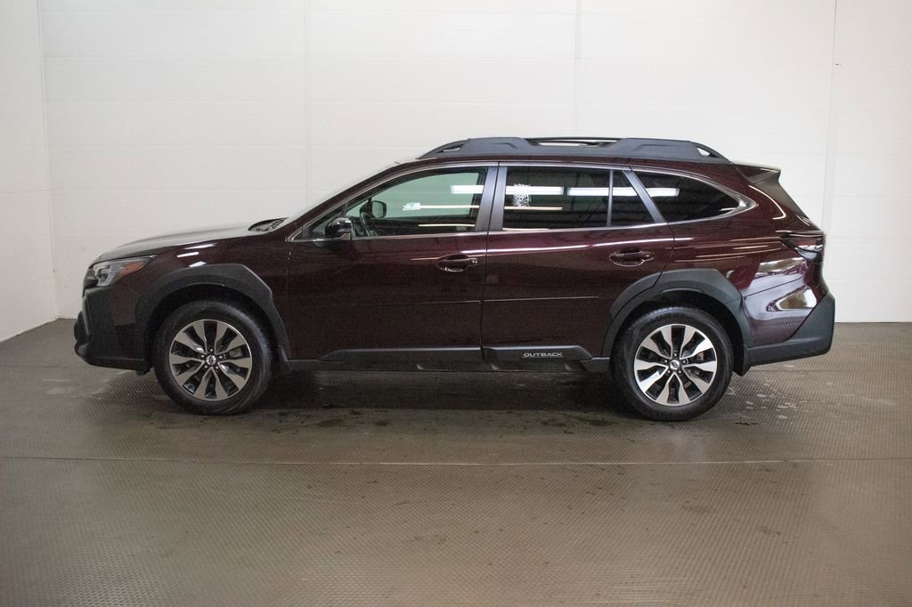 Used 2025 Subaru Outback Limited AWD/4WD image 7