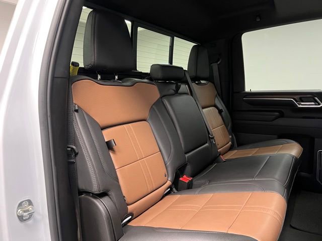 Used 2025 Chevrolet Silverado 3500 High Country w/ Technology Package image 49